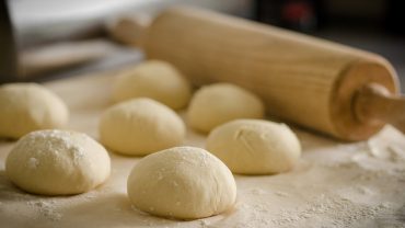 Azodicarbonamide in dough